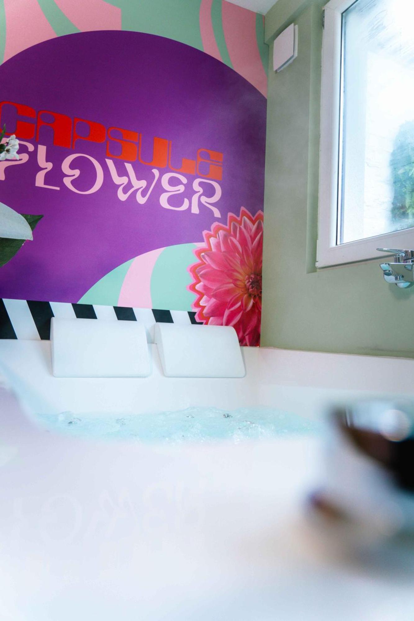 Capsule Flower - Balneo - Cinema - Billard - Nintendo Switch - Mons Centre Dış mekan fotoğraf